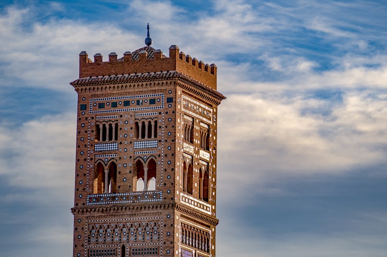 Torre de El Salvador, Teruel (© Meinzahn | Dreamstime.com)