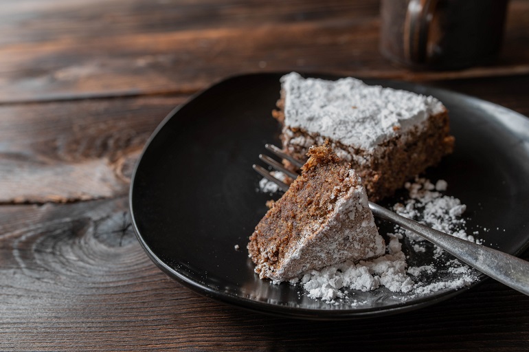 Torta caprese, a flourless chocolate and almond cake from Capri (© Angelika Heine | Dreamstime.com)