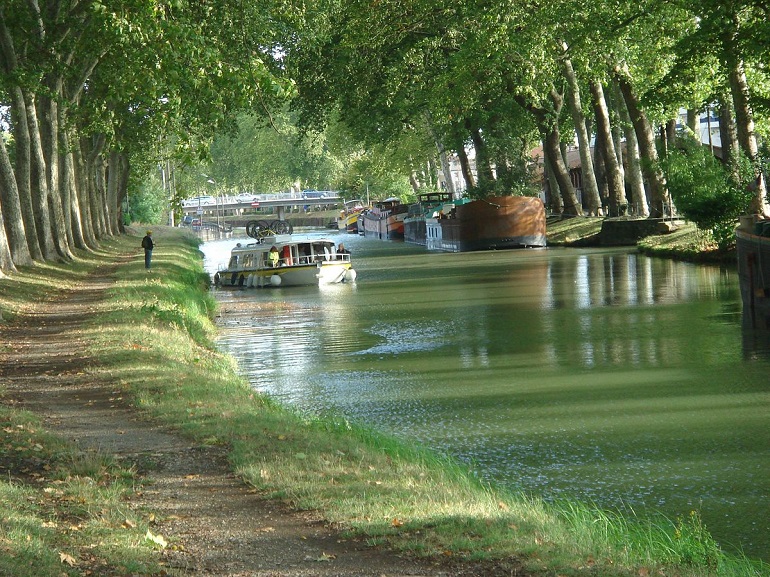 Canal du Midi, Toulouse, France (photo by oeuvre personnelle - CC BY-SA 3.0)