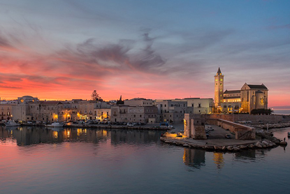 Trani, Apulia (photo by Sergio Santamaria - CC BY-SA 4.0)