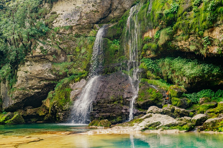 Virje waterfall in Bovec, Triglav National Park (© Alexander Uhrin | Dreamstime.com)