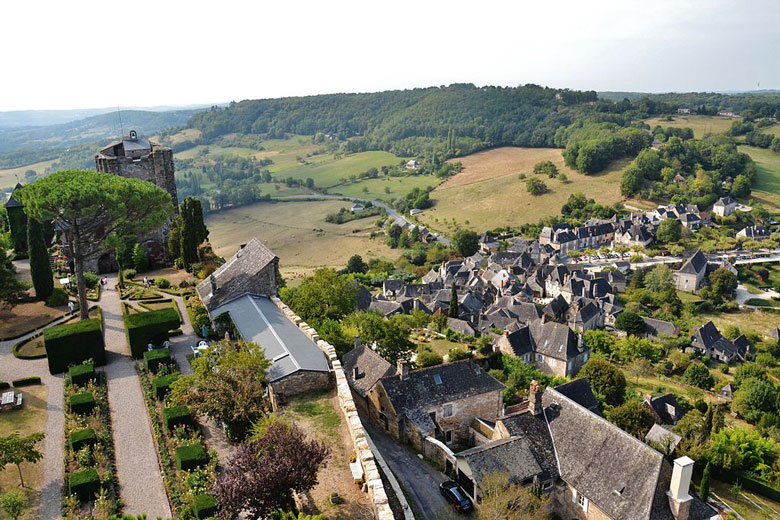 Turenne, Corrèze (photo by Babsy - CC BY-SA 3.0 Unported license)