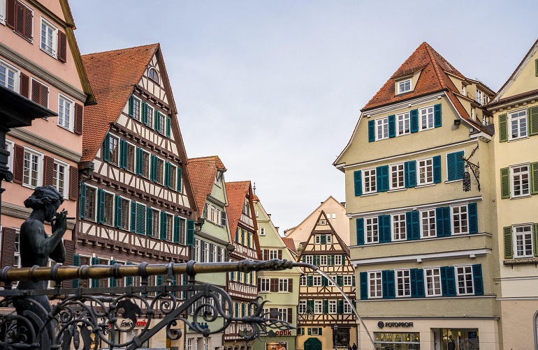Market Square, Tübingen (photo by Leonhard Niederwimmer from Pixabay)