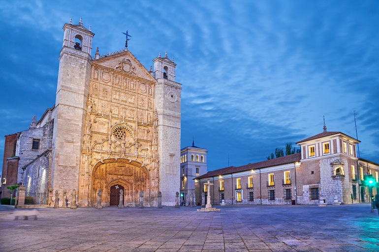 Iglesia de San Pablo and Palacio de Pimentel on Plaza de San Pablo, Valladolid (© Sergey Dzyuba | Dreamstime.com)