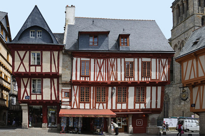 Half-timbered houses, Vannes (photo by Myrabella - CC BY-SA 3.0)