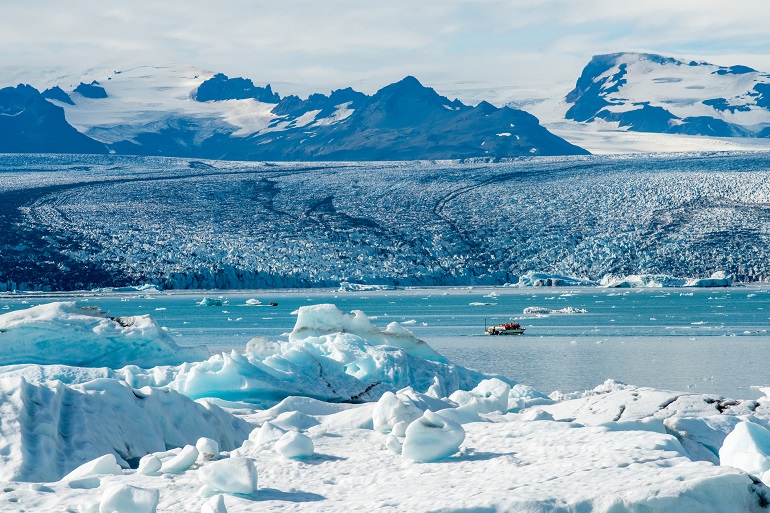 Vatnajökull glacier at Jokulsarlon, Vatnajökull National Park (© Rolf52 | Dreamstime.com)