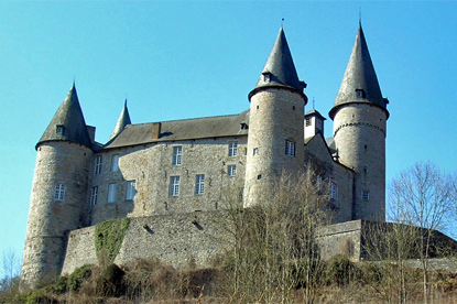 Castle of V�ves (&copy; Eupedia.com)