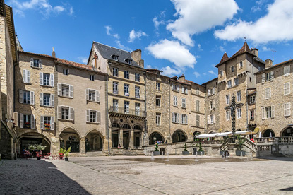 Villefranche-de-Rouergue, Aveyron (photo by Krzysztof Golik - CC BY-SA 4.0)