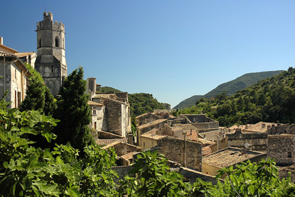 Viviers, Ardèche (photo by Calips  - CC BY-SA 3.0)