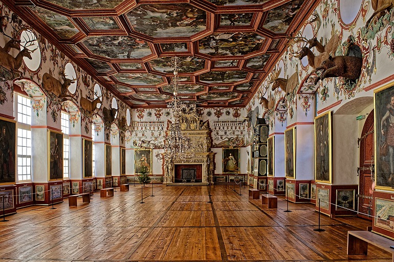 Rittersaal, Weikersheim Castle (photo by Tilman2007 - CC BY-SA 4.0)