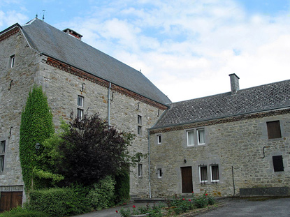 Stone house in Weris (photo by Jean-Pol GRANDMONT - CC BY-SA 2.0 Generic license)