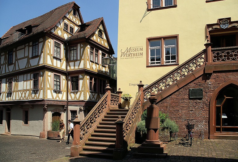 Grafschaftsmuseum, Wertheim am Main (photo by Kalif Storch - CC BY 3.0)
