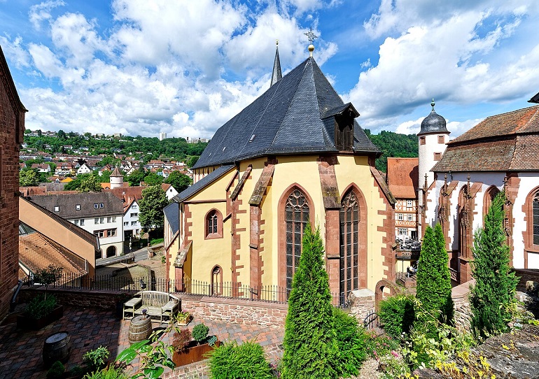 Collegiate Church in Wertheim am Main (photo by Holger Uwe Schmitt - CC BY-SA 4.0)