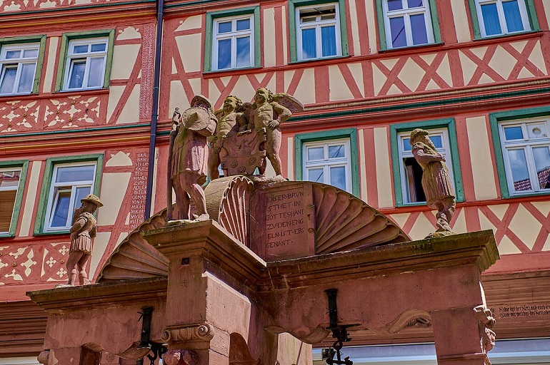 Angel Well, Wertheim am Main (photo by Tilman2007 - CC BY-SA 4.0)