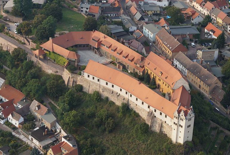 Wettin Castle (photo by Dietrich.maede - CC BY-SA 3.0)