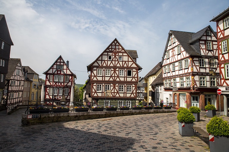 Timber-framed houses in Wetzlar (photo by Clemens Vasters - CC BY 2.0)