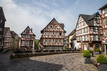 Timber-framed houses in Wetzlar (photo by Clemens Vasters - CC BY 2.0)