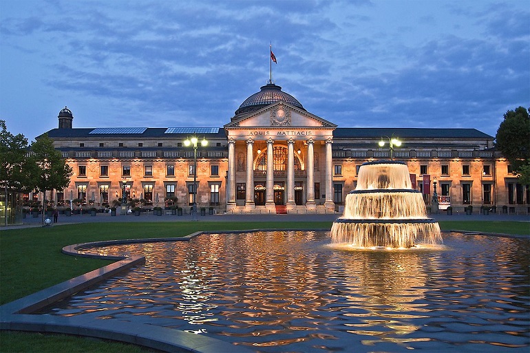 Kurhaus Wiesbaden (photo by Pedelecs - CC BY-SA 3.0)
