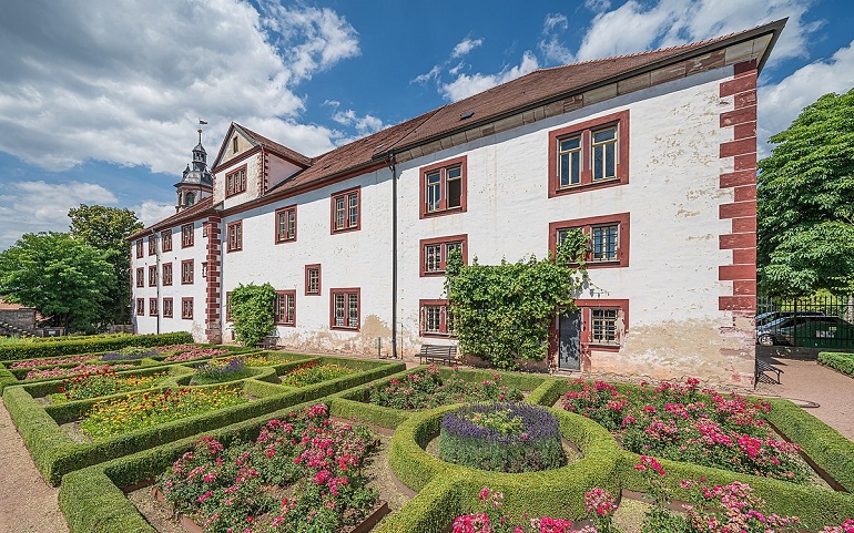 Wilhelmsburg Castle (photo by A.Savin)