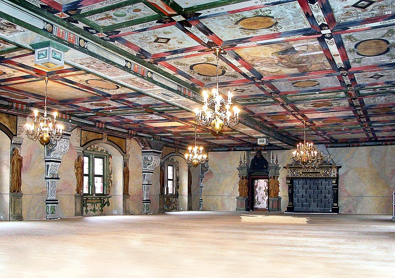 Giant's Hall, Wilhelmsburg Castle (photo by Jörg Blobelt - CC BY-SA 4.0)