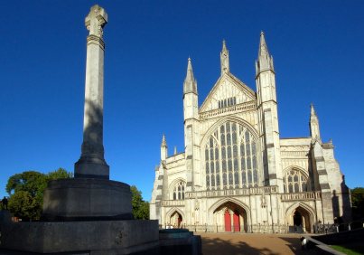 Winchester Cathedral (&copy; Andrew Backwell | iStockphoto.com)