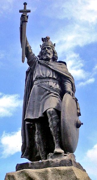 Statue of Alfred the Great in Winchester (photo by Odejea - CC BY 2.0)