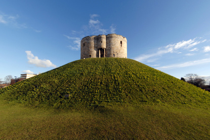 Cliffords Tower, York (&copy; DaveBolton | iStockphoto.com)